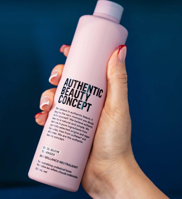 Authentic Beauty Concept Chłodny Szampon Nabłyszczający do włosów