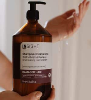 Insight Damaged Hair Szampon do włosów rozjaśnionych 900ml